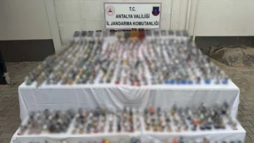 150 milyon değerinde kaçak saat ve gözlük yakalandı