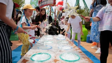 23 Nisan'a özel dev drone gösterisi