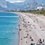 Konyaaltı Sahilinde yoğunluk