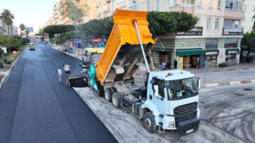 100. Yıl Bulvarında 5. etap asfalt çalışması tamamlandı