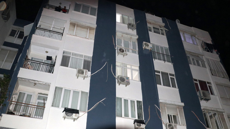 Prizde başlayan yangın mutfağa sıçradı