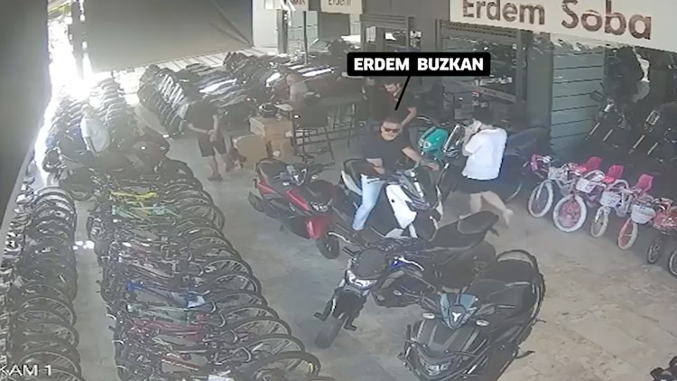 Manavgat’ta eski başkanın tutuklandığı soruşturmada paraların motosikletle taşındığı görüntüler ortaya çıktı