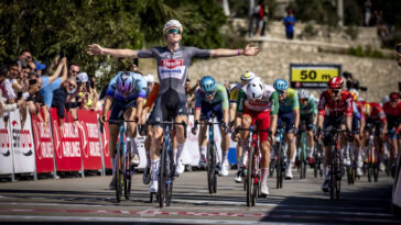 Antalyada Cumhurbaşkanlığı bisiklet turu heyecanı