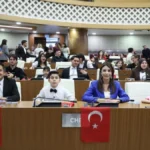 Antalya Büyükşehir Meclisi'nde koltuklar çocuklarda