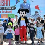 Antalya'da bayram coşkusuyla yaşanıyor