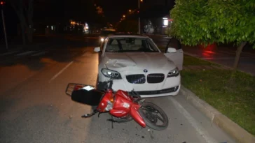 Antalya’da yaya geçidinde kaza: 2 yaralı