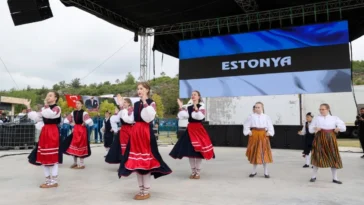 Çocuk Festivali Galası renkli görüntülere sahne oldu