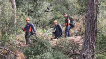 Dağda yolunu kaybetti, telefon şarjı bitince dronla bulundu