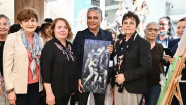 'Geleceğin Renkleri' Muratpaşa'da kapılarını açtı