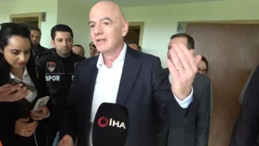Gianni Infantino, İran Milli Takımı ile görüştü