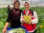 Kadın çiftçi hem üretiyor hem ihraç ediyor hem de pazarda satıyor