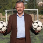 Kemer'e yeni halı saha