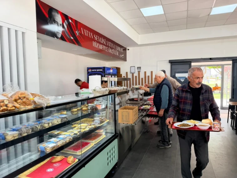 Kepez Kent Lokantası'na vatandaşlardan yoğun ilgi