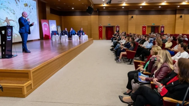 Manavgat'ta "Çevreye Katkı, Aile Bütçemize Katkı" etkinliği düzenlendi