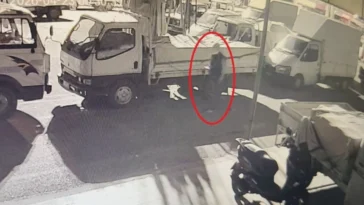 Serik halinde kamyonet hırsızlığı