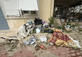 Serik'te çöp ev isyanı