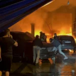 Tamirhanede yangın; 5 araç yandı