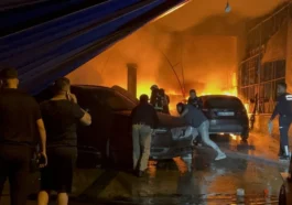 Tamirhanede yangın; 5 araç yandı
