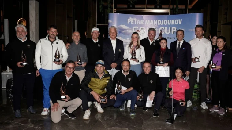 Ünlü isimler Petar Mandjoukov'da sahaya çıktı