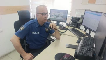 30 yıllık polis memurundan telsizle duygusal veda