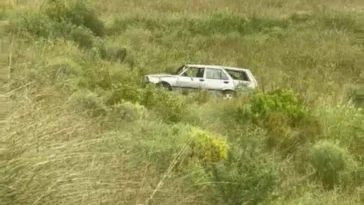 40 metrelik şarampole uçan araçtaki 2 kişi yaralandı