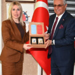 AÜ Rektörü Özkan Kemer Belediyesinde