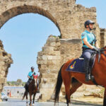 Antik kentin atlıları