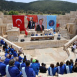 Akdeniz Üniversitesi Senatosu, antik kentteki Likya Birliği Meclis binasında toplandı