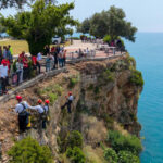 Falez bandında yamaç temizliği