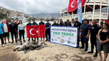 Alanyada deniz temizliği