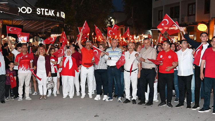 Kemerde fener alayı ve Dedublüman konseri