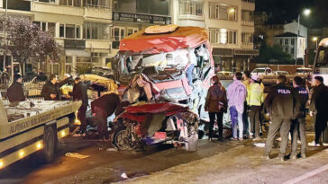 Trafikte can pazarı 8 ayrı kazada 13 ölü, 49 yaralı