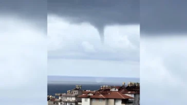Alanya açıklarında hortum oluştu