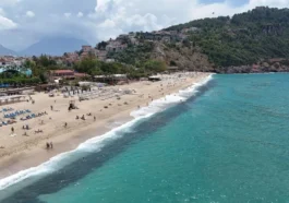Alanya sahillerinde bayram yoğunluğu