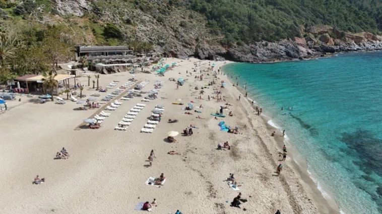 Alanya’da Nisan’da yaz yoğunluğu