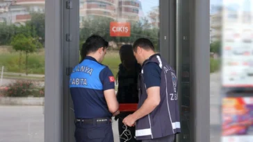 Alanya'da zincir markete 3 günlük mühür