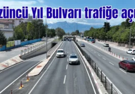 Antalya Yüzüncü Yıl Bulvarı trafiğe açıldı