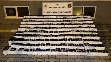 Antalya'da 10 milyon TL'lik gümrük kaçağı ürün ele geçirildi