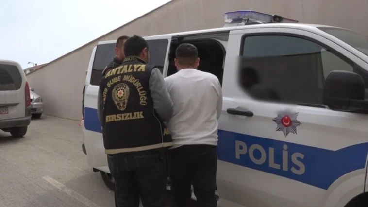 Antalya'da 6 ilçede hırsızlık yapan şebeke çökertildi
