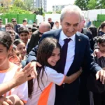 Antalya'da Başkan Kocagöz eğitim kurumlarına ziyareti sürdürülüyor