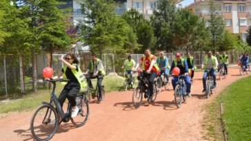 Antalya'da 'Bisikletini Al Gel' etkinliği düzenlendi