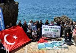 Antalya'da denizden çıkan atıklar sanat eserine dönüşecek