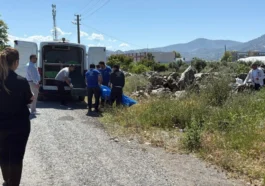 Antalya'da kaza yapan motosikletin sürücüsü hayatını kaybetti