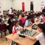 Antalya'da satranç tutkunları kıyasıya yarıştı