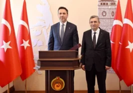 Bakan Bayraktar’dan Antalya Valiliğine ziyaret