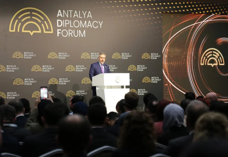 Bakan Fidan Antalya'dan Dünyaya'ya mesaj gönderdi