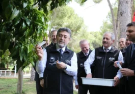Bakan Yumaklı’dan Antalya’da biyolojik mücadele vurgusu