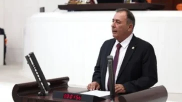 CHP Milletvekili Erdem Başkan Tekin'i istifaya davet etti