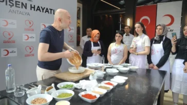 Depremzede kadınlar, Antalya'da şeflerle buluştu