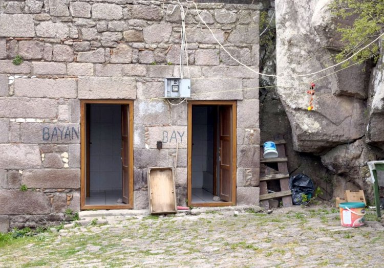 UNESCO LİSTESİNDEKİ ASSOS’TA TUVALET AYIBI!